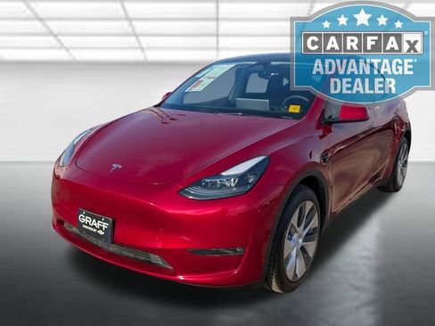 Used 2024 Tesla Model Y Long Range AWD/4WD image 23