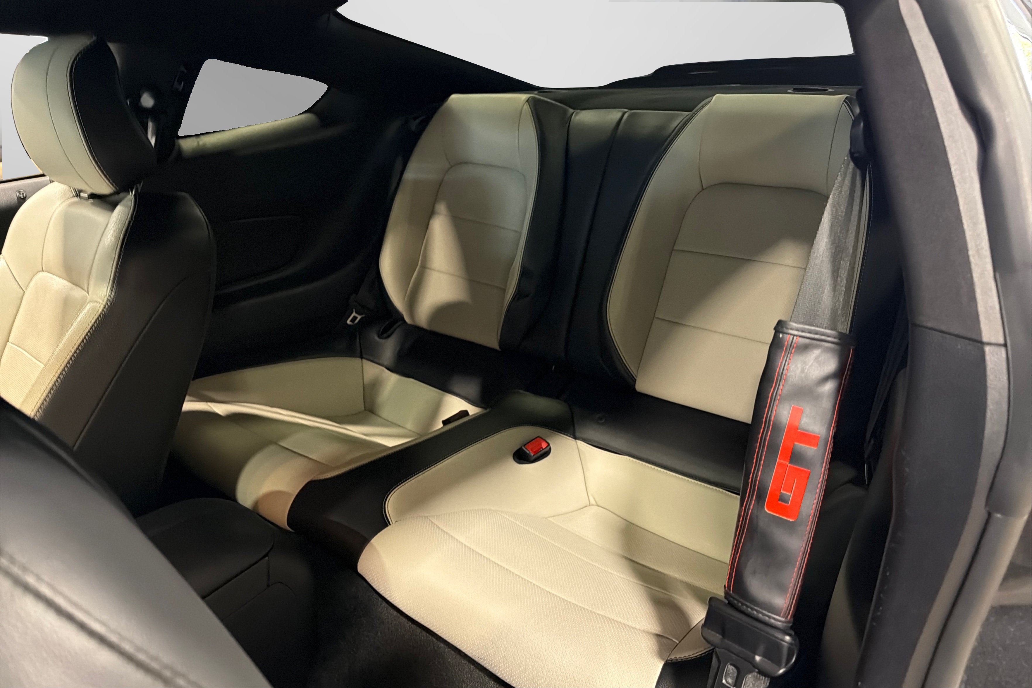 Used 2018 Ford Mustang GT Premium RWD image 33