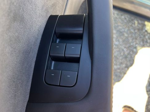 Used 2024 Tesla Model Y Long Range image 23