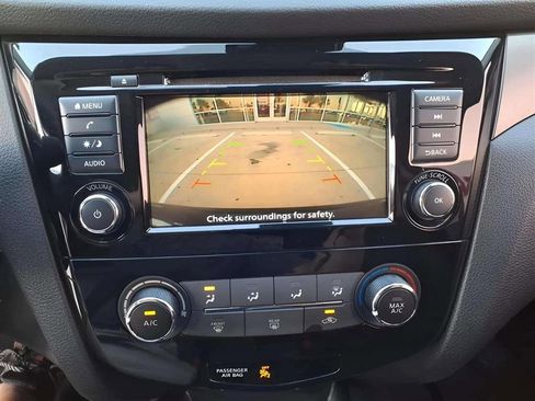 Used 2021 Nissan Rogue Sport S image 15