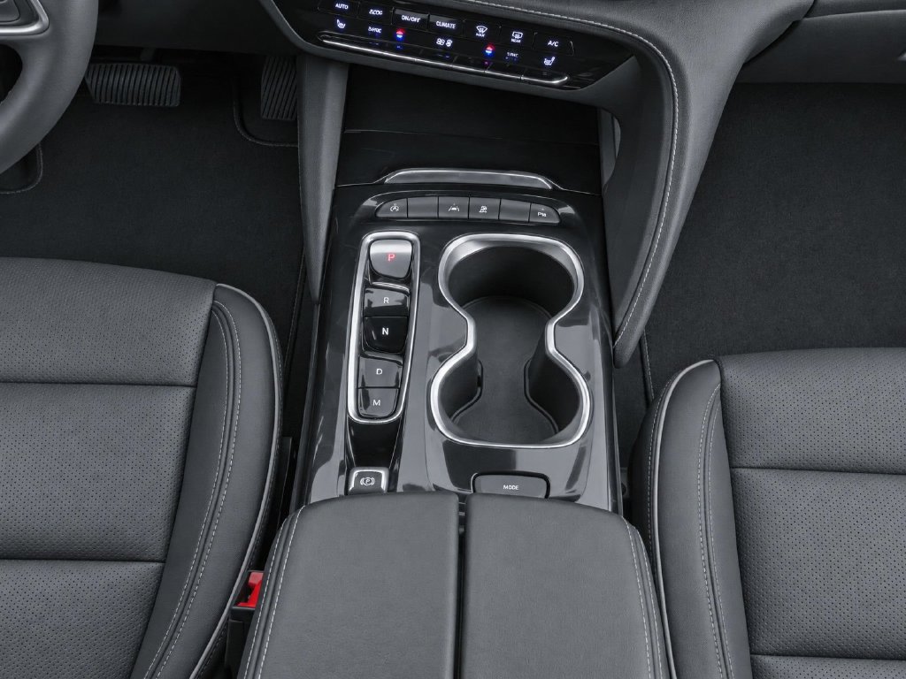 Used 2021 Buick Envision Essence w/ Sport Touring Package FWD image 25