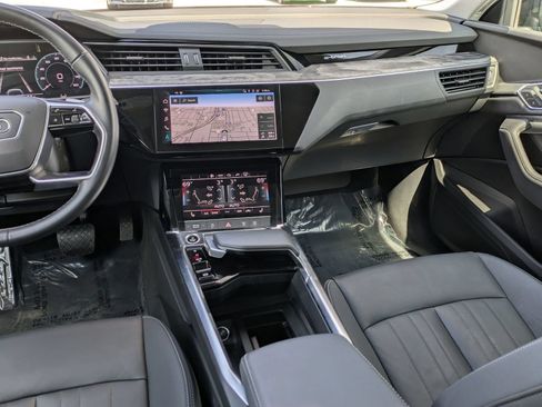 Used 2023 Audi e-tron Premium w/ Convenience Plus Package AWD/4WD image 9
