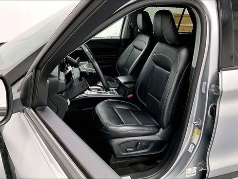 Used 2021 Ford Explorer Limited w/ Equipment Group 301A image 32
