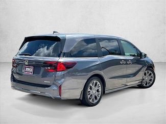 Used 2025 Honda Odyssey Touring video 2