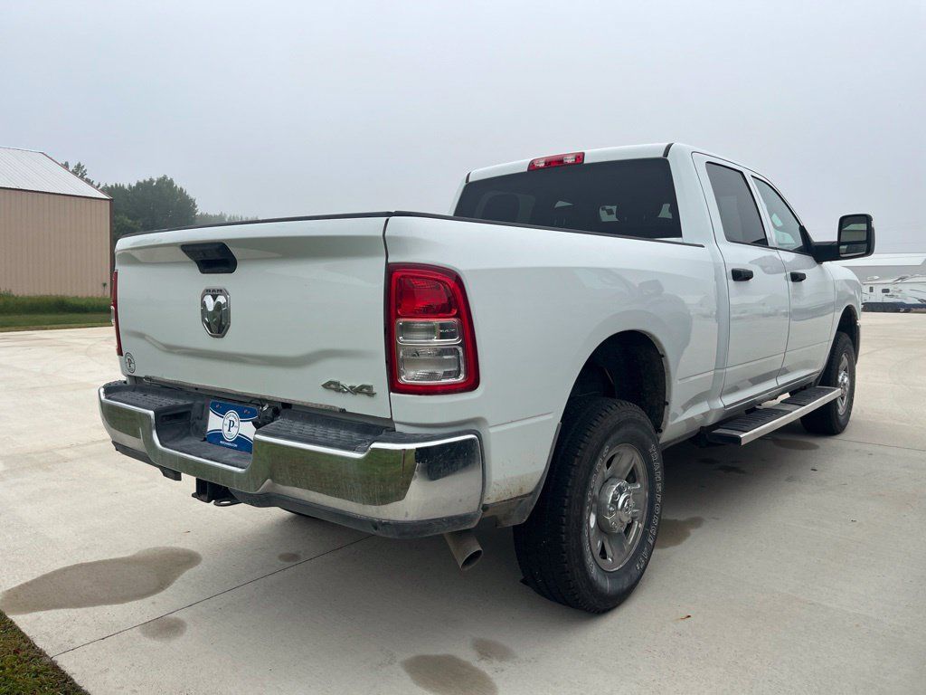 Used 2024 RAM 2500 Tradesman w/ Chrome Appearance Group AWD/4WD image 4