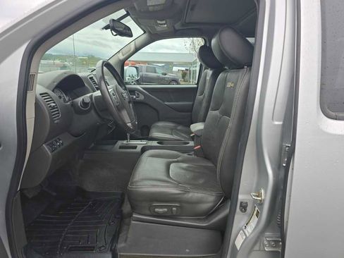 Used 2017 Nissan Frontier PRO-4X w/ Pro-4x Luxury Package image 9
