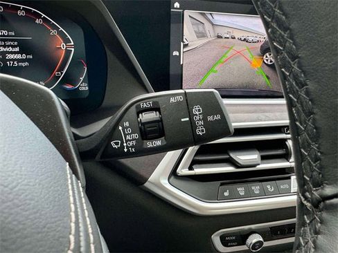 Used 2023 BMW X5 xDrive40i w/ Premium Package image 25