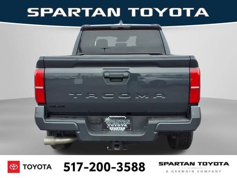 Used 2024 Toyota Tacoma TRD Off-Road image 8