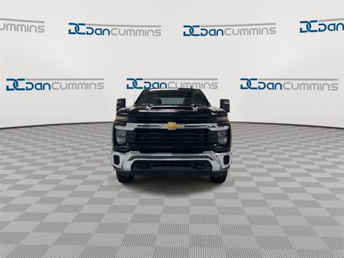 Used 2024 Chevrolet Silverado 2500 LT image 3