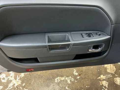 Used 2014 Dodge Challenger SXT RWD image 15