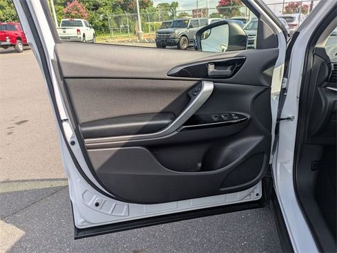 New 2025 Mitsubishi Eclipse Cross LE image 11