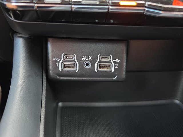 Used 2025 Dodge Durango GT AWD/4WD image 27