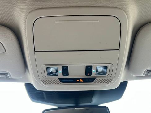 Used 2023 Ford Explorer XLT w/ Equipment Group 202A AWD/4WD image 25