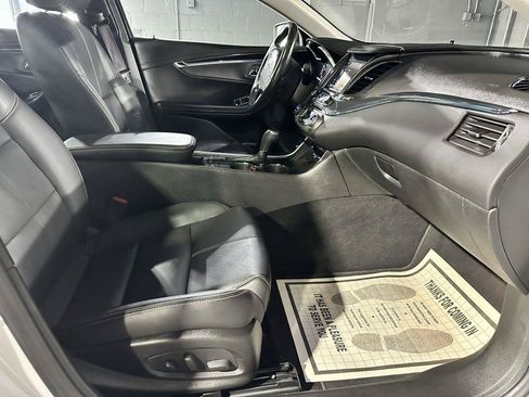 Used 2017 Chevrolet Impala LT w/ Leather Package FWD image 37