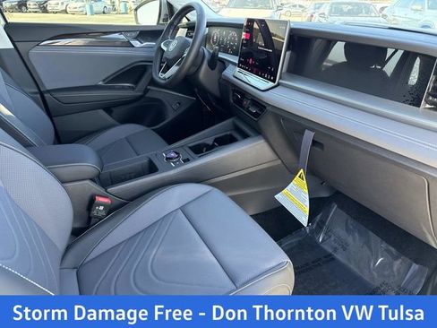 New 2026 Volkswagen Tiguan SE FWD image 15
