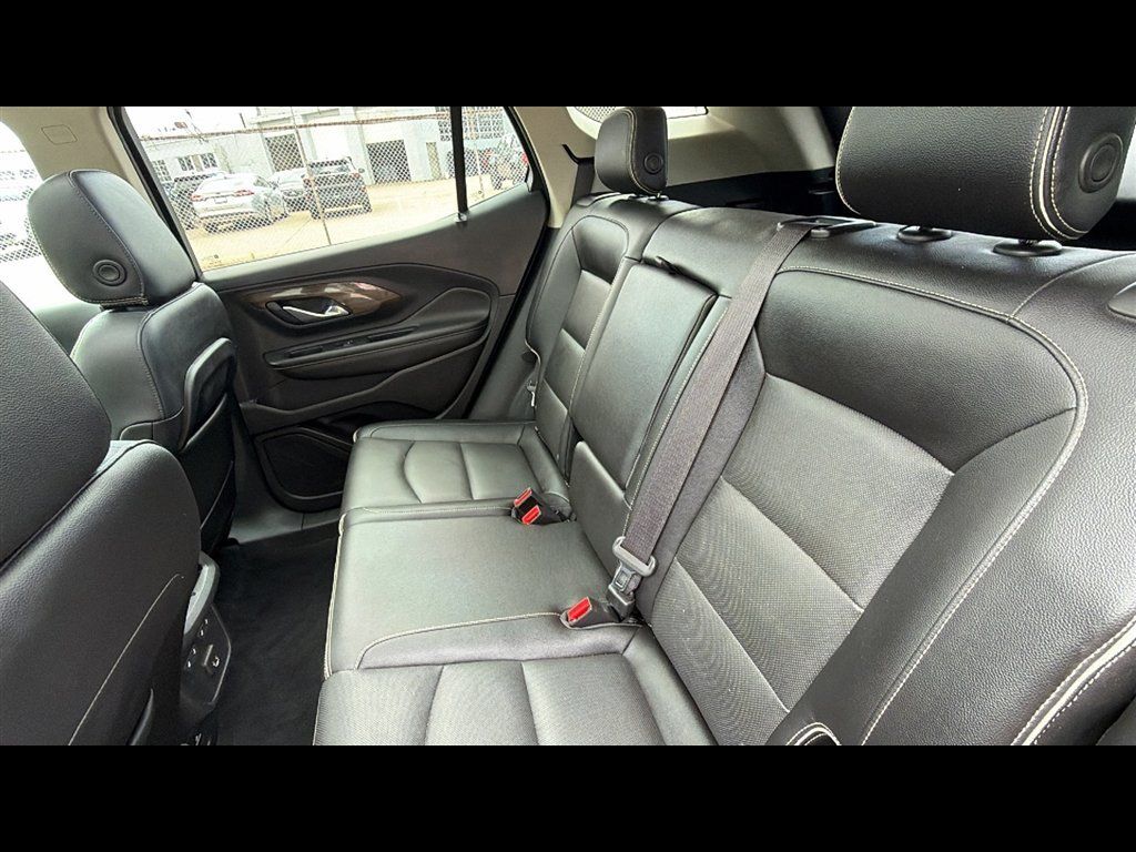 Used 2019 GMC Terrain Denali w/ GMC Pro Grade Package AWD/4WD image 23