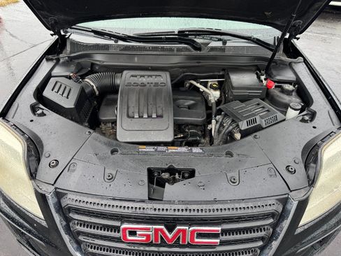 Used 2017 GMC Terrain SLE FWD image 24