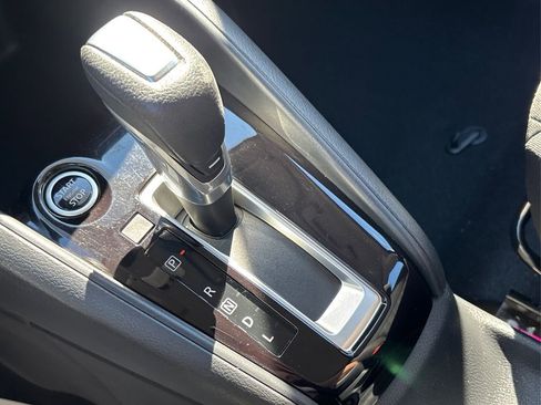 Used 2021 Nissan Kicks S image 28
