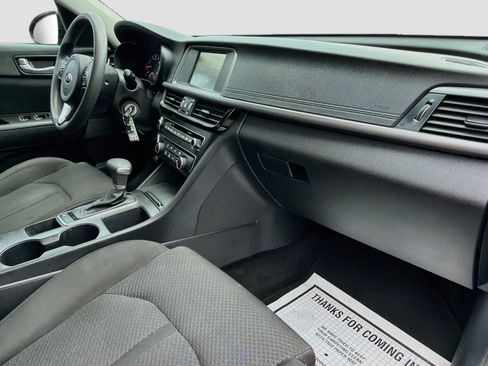 Used 2018 Kia Optima LX FWD image 12