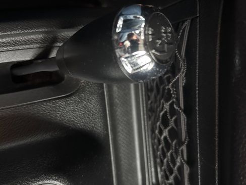 Used 2018 Jeep Wrangler Unlimited Sahara image 34