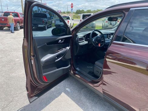 Used 2019 Kia Sorento S FWD image 13
