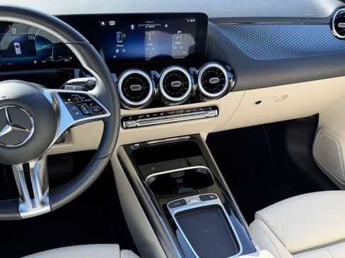 Used 2025 Mercedes-Benz GLA 250 GLA 250 image 17