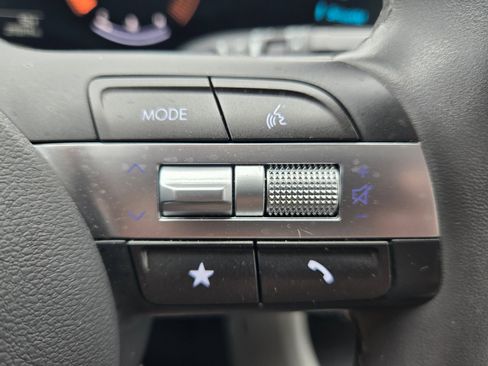 Used 2025 Hyundai Kona SEL image 23