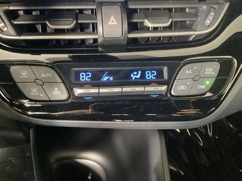 Used 2018 Toyota C-HR XLE image 20