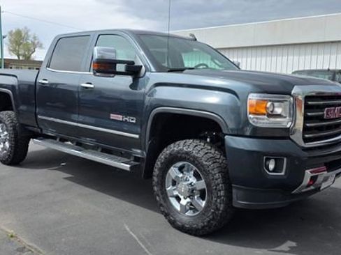 Used 2017 GMC Sierra 3500 SLT image 1