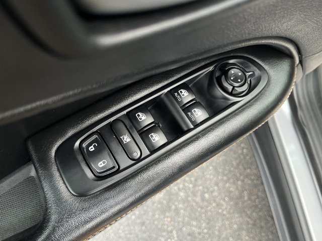 Used 2019 Jeep Compass Latitude AWD/4WD image 18