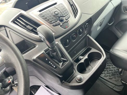 Used 2019 Ford Transit 350 XLT image 23