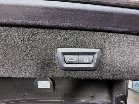 Used 2022 BMW 740i RWD image 41