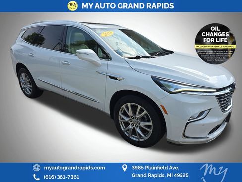 Used 2023 Buick Enclave Essence w/ Experience Buick Package AWD/4WD image 1