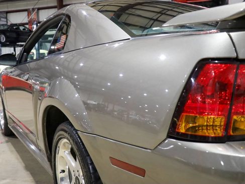 Used 2001 Ford Mustang Cobra image 30