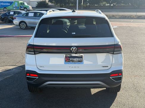 New 2026 Volkswagen Taos SEL AWD/4WD image 8