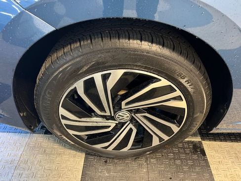 Certified 2021 Volkswagen Jetta SEL image 8