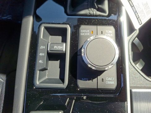 New 2025 Toyota Tundra Platinum AWD/4WD image 21