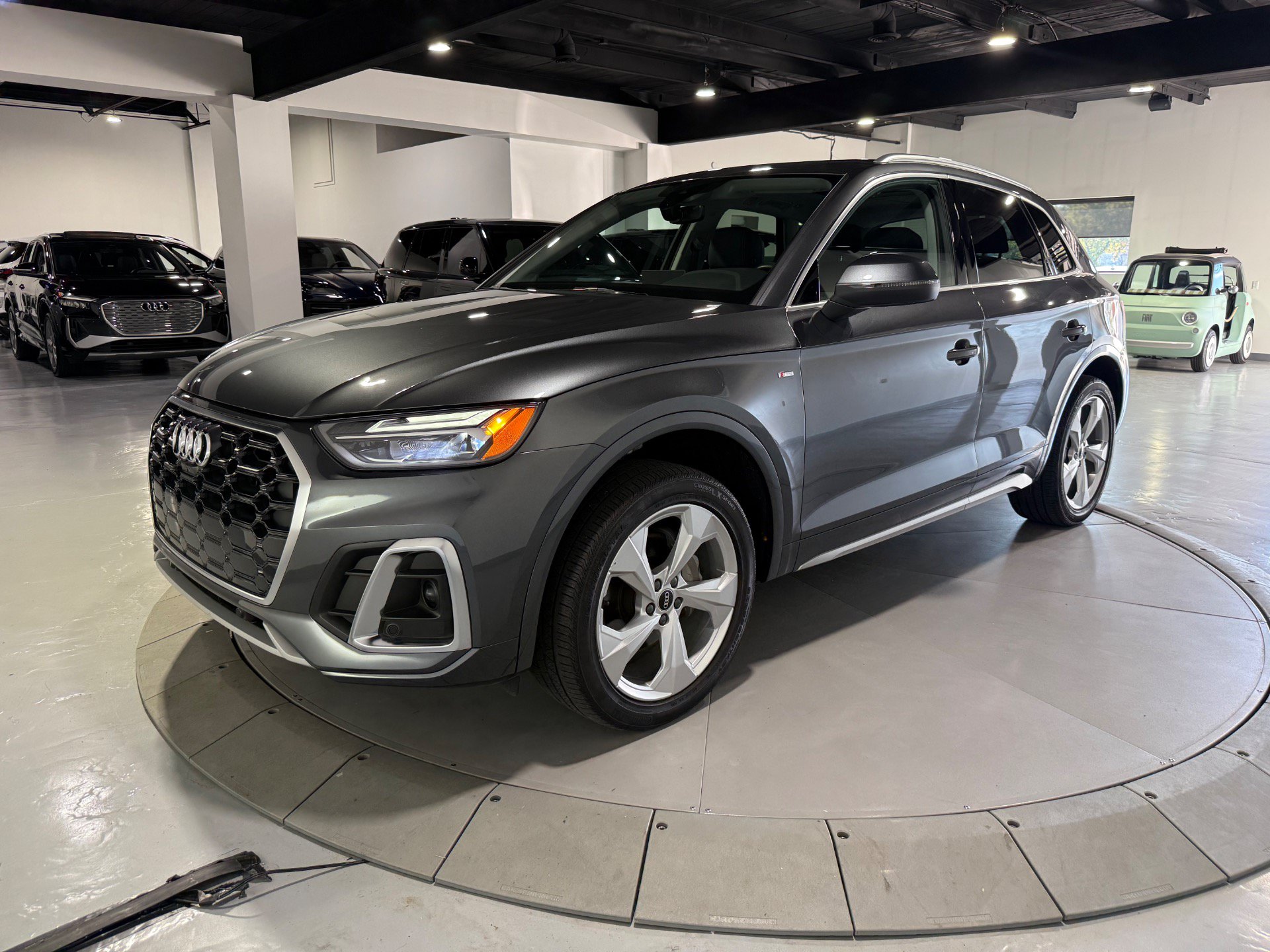 Used 2023 Audi Q5 2.0T Premium Plus w/ Premium Plus Package AWD/4WD image 18