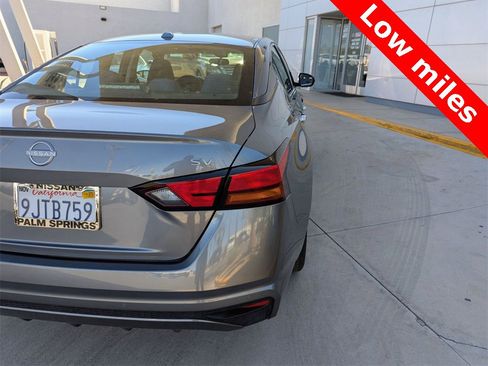 Used 2024 Nissan Altima 2.5 SV image 10