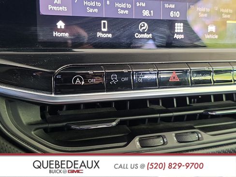 Used 2023 Jeep Compass Trailhawk w/ Trailhawk Convenience Group AWD/4WD image 18