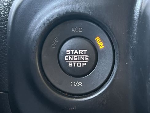Used 2021 Jeep Wrangler Unlimited Sahara AWD/4WD image 22