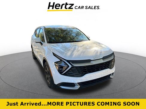 Used 2025 Kia Sportage LX image 1