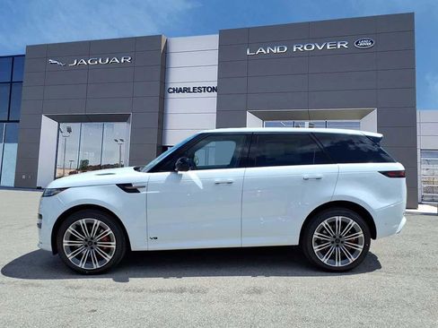 New 2026 Land Rover Range Rover Sport Dynamic SE AWD/4WD image 2
