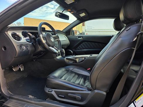 Used 2013 Ford Mustang Premium image 12