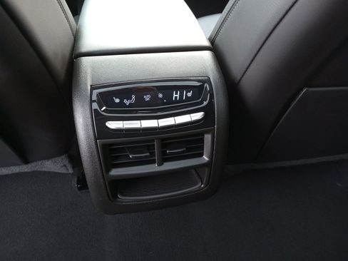 Used 2025 Cadillac XT5 Premium Luxury image 25