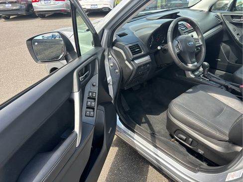 Used 2015 Subaru Forester 2.5i Touring w/ Eyesight & Navigation System AWD/4WD image 7