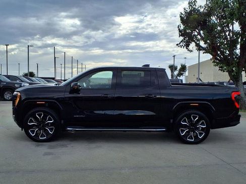 New 2025 GMC Sierra EV Denali image 6