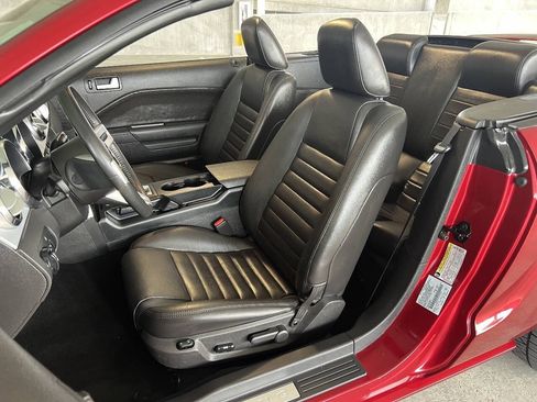 Used 2005 Ford Mustang GT RWD image 16