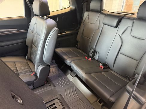 Used 2025 Kia Telluride SX X-Line AWD/4WD image 12