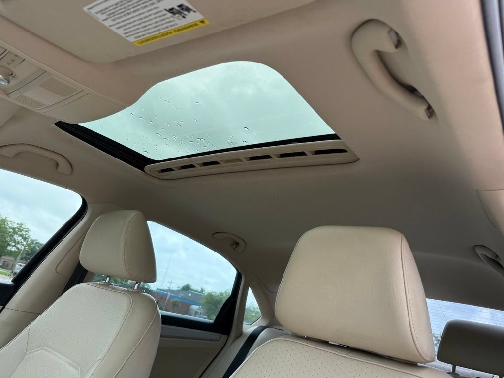 Used 2019 Volkswagen Passat 2.0T Wolfsburg w/ Wheels & Sunroof Package FWD image 15